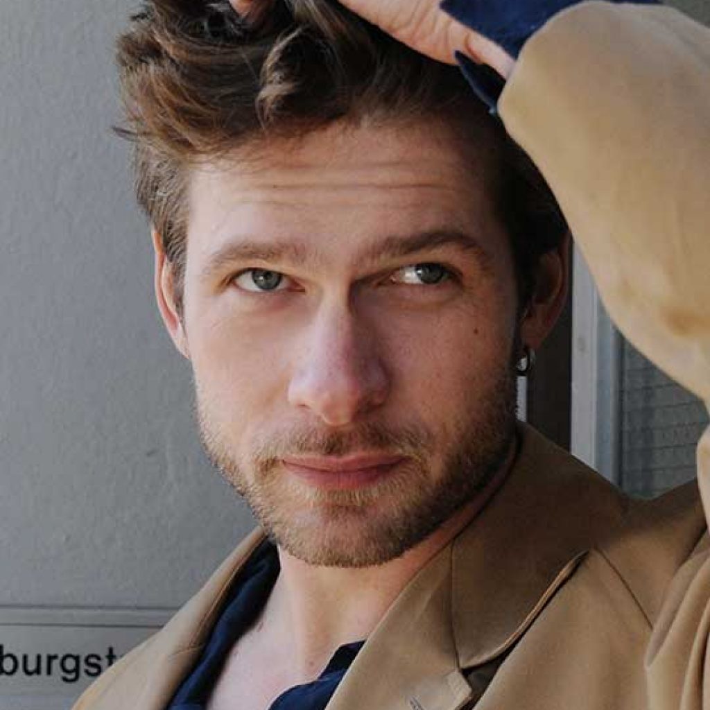 225-77 | Actor | ab berlin
